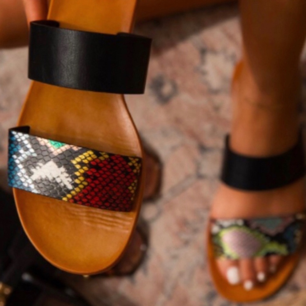 Snake Print Double Band Strappy Flat Sandals - Picture 4 of 6